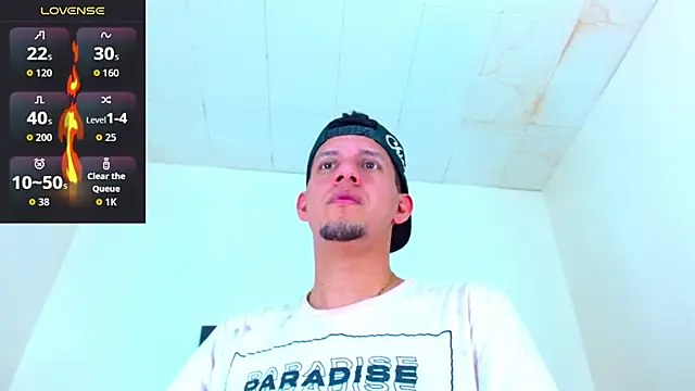 Snapshot of kevin__fox_ chatting on November 2025 07:16:02 PM kevin fox online show from November 2025 07:16:02 PM