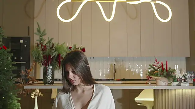 whisper of love online show from December 2025 02:19:02 AM