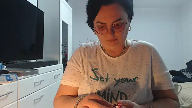 Amandamuller1982 online show from April 2026 07:47:02 PM