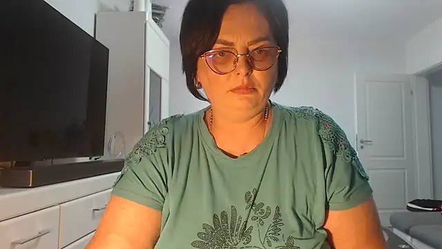Snapshot of Amandamuller1982 chatting on June 2026 12:18:01 PM Amandamuller1982 online show from June 2026 12:18:01 PM