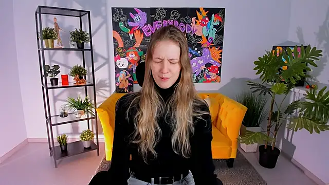 Sharon Evansi online show from February 2025 03:48:02 PM