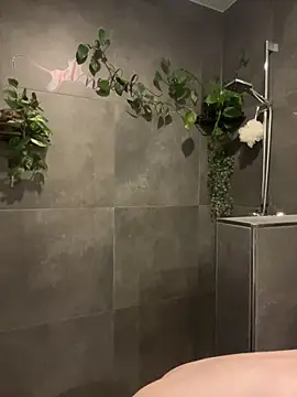 AdelinaAlia online show from October 2025 04:59:02 PM