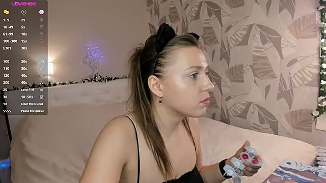 ViolaBloom22 online show from January 2025 06:46:01 PM