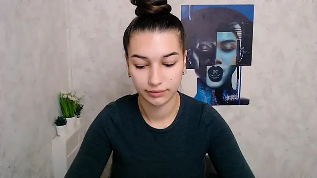 KarolinaRosse  online show from November 2025 06:57:02 AM