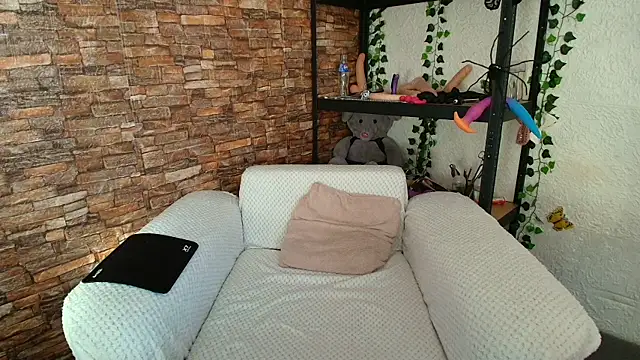 Snapshot of andradahot15 chatting on November 2025 01:34:02 PM andradahot15 online show from November 2025 01:34:02 PM