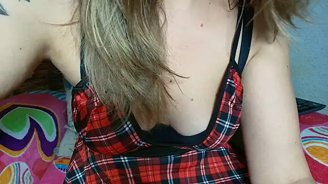 Snapshot of andradahot15 chatting on November 2025 01:21:02 PM andradahot15 online show from November 2025 01:21:02 PM