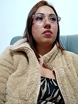 Snapshot of VIOLETA-25_ chatting on January 2025 12:57:02 AM VIOLETA-25 online show from January 2025 12:57:02 AM