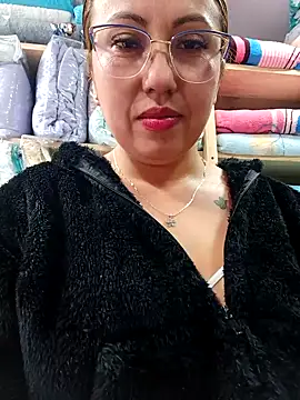 Snapshot of VIOLETA-25_ chatting on January 2025 10:24:01 PM VIOLETA-25 online show from January 2025 10:24:01 PM