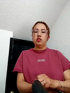 Snapshot of VIOLETA-25_ chatting on January 2025 05:19:01 PM VIOLETA-25 online show from January 2025 05:19:01 PM