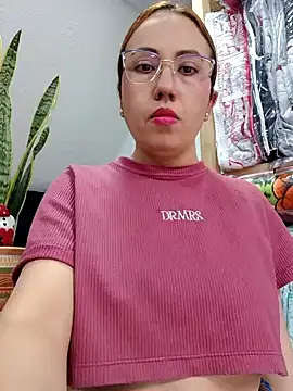 Snapshot of VIOLETA-25_ chatting on January 2025 10:12:01 PM VIOLETA-25 online show from January 2025 10:12:01 PM