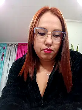 Snapshot of VIOLETA-25_ chatting on January 2025 09:35:02 PM VIOLETA-25 online show from January 2025 09:35:02 PM