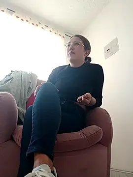 Snapshot of VIOLETA-25_ chatting on February 2025 10:15:02 PM VIOLETA-25 online show from February 2025 10:15:02 PM