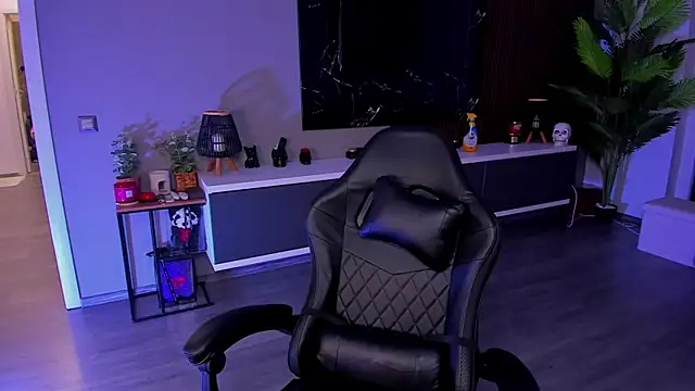 anemarieejolie online show from April 2026 06:10:01 PM