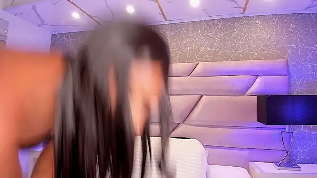 ChloeTayylor  online show from October 2025 07:59:01 PM