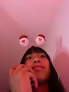 Snapshot of bonnie_18x chatting on December 2024 08:44:02 AM bonnie 18x online show from December 2024 08:44:02 AM