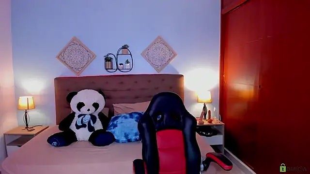 Edelaine rogers online show from October 2025 05:06:01 AM