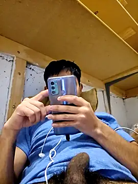 Axeltu77 online show from April 2026 10:41:02 PM