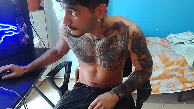 Badboyi1997 online show from October 2025 12:47:01 PM