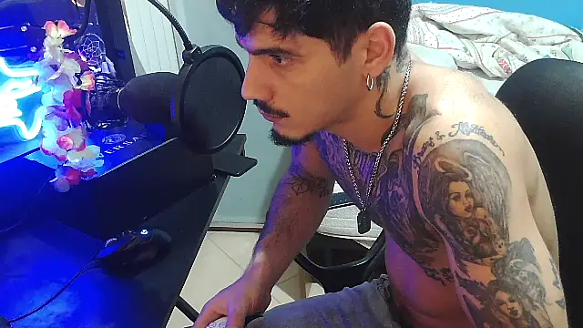 Badboyi1997 online show from October 2025 02:04:01 AM