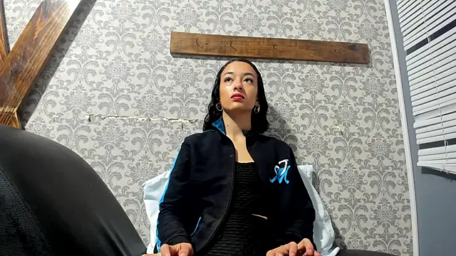 Snapshot of Mia_scarlet69 chatting on January 2025 12:03:02 PM Mia scarlet69 online show from January 2025 12:03:02 PM