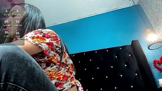 Snapshot of Mia_scarlet69 chatting on March 2025 06:55:01 PM Mia scarlet69 online show from March 2025 06:55:01 PM