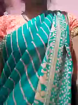 Snapshot of riya_houswife chatting on December 2024 06:19:01 AM riya houswife online show from December 2024 06:19:01 AM