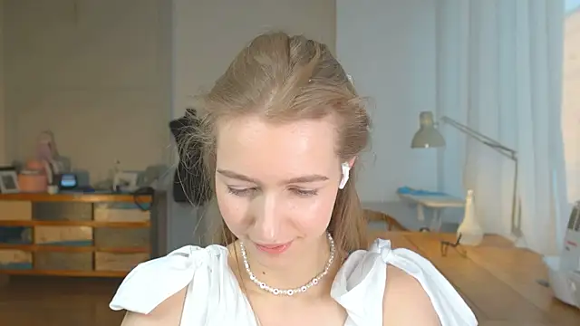 solar bella online show from January 2025 03:20:01 PM