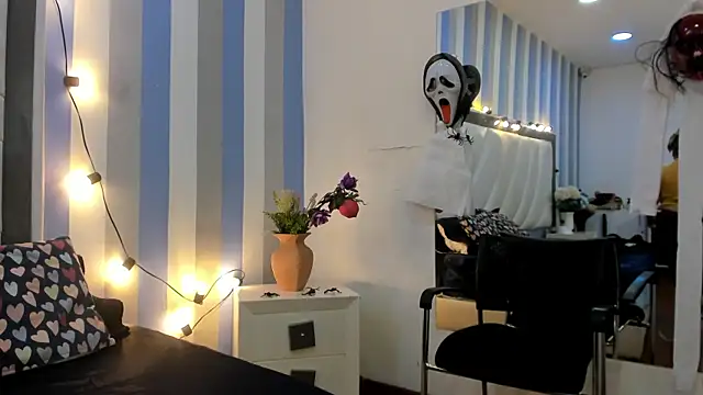 MeryLands online show from October 2025 11:44:01 AM