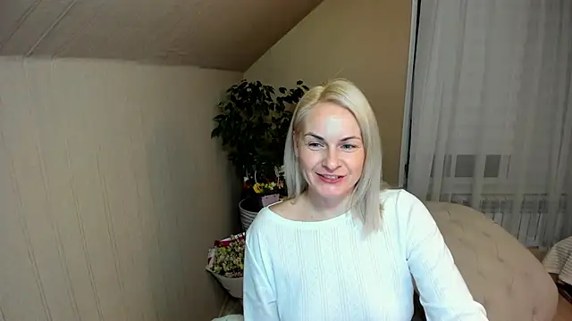 Alicee Gracee online show from December 2024 05:44:02 PM