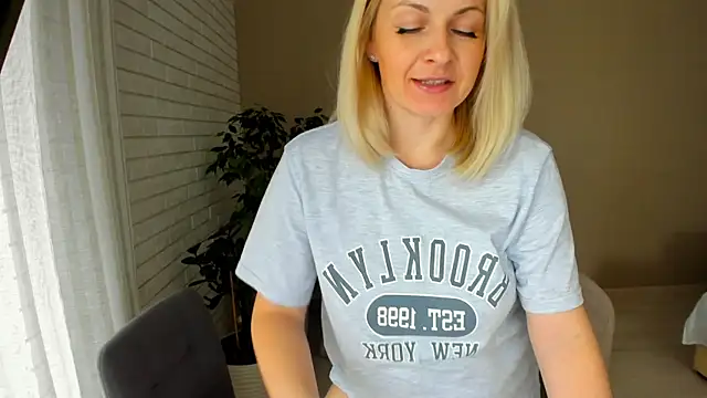 Alicee Gracee online show from February 2025 07:51:02 AM