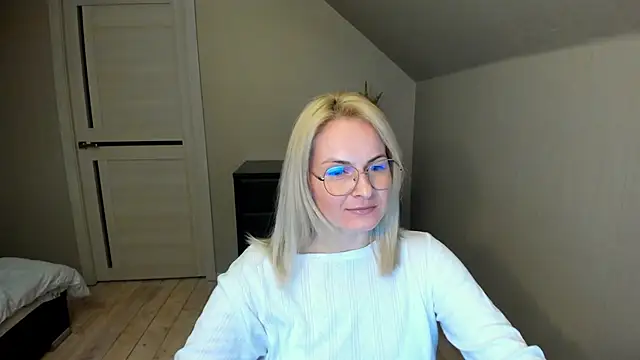 Alicee Gracee online show from February 2025 09:37:02 PM