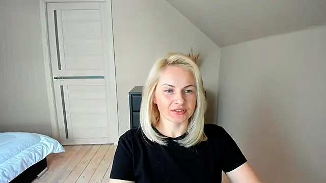 Alicee Gracee online show from February 2025 01:17:02 PM