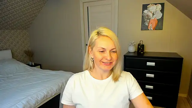 Alicee Gracee online show from December 2025 09:25:01 AM