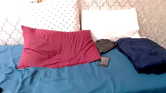 Snapshot of MaximTease24 chatting on March 2025 08:04:02 AM MaximTease24 online show from March 2025 08:04:02 AM