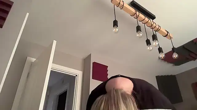 Snapshot of LustfulLuna_ chatting on November 2025 12:48:02 PM LustfulLuna online show from November 2025 12:48:02 PM