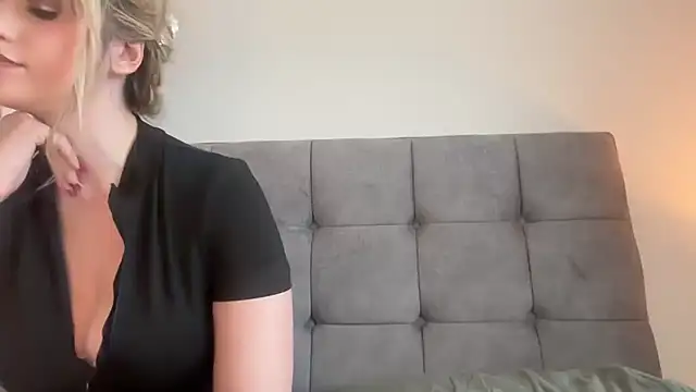 LustfulLuna  online show from March 2026 12:46:01 PM