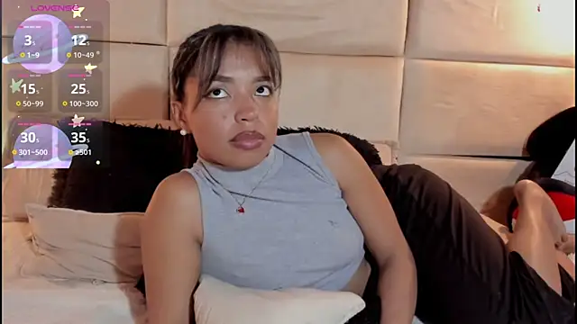 Snapshot of Nathaliajonees chatting on January 2025 05:35:01 PM Nathaliajonees online show from January 2025 05:35:01 PM