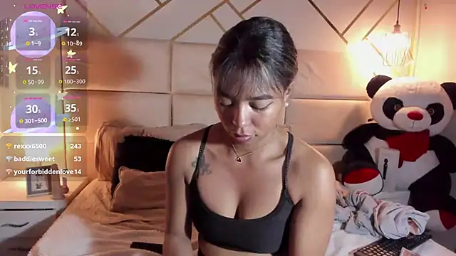Snapshot of Nathaliajonees chatting on February 2025 07:00:01 PM Nathaliajonees online show from February 2025 07:00:01 PM