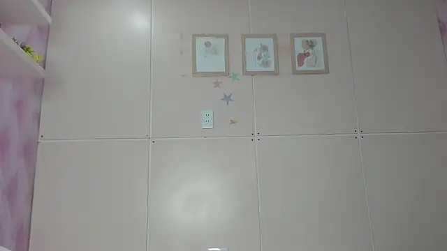 Snapshot of MarieMyller chatting on January 2025 09:08:02 PM MarieMyller online show from January 2025 09:08:02 PM