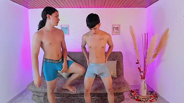 Couples Wallen online show from March 2025 11:20:01 PM