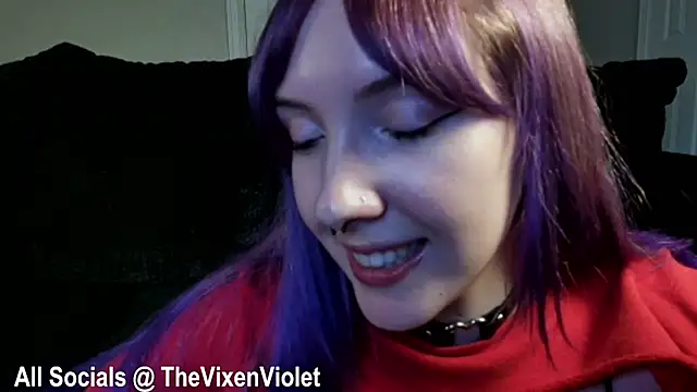 Snapshot of thevixenviolet chatting on December 2024 03:54:01 AM thevixenviolet online show from December 2024 03:54:01 AM