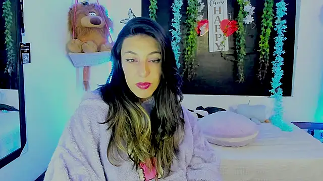 queen-natty online show from April 2026 03:17:02 AM