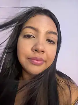 nicole fisherr online show from May 2026 10:36:01 PM