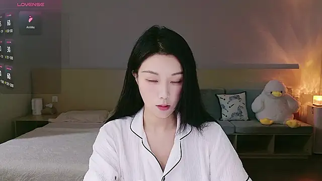 Lucky-baby online show from October 2025 01:09:01 PM