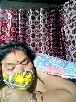 Snapshot of Hot_Falguni chatting on February 2025 07:31:02 PM Hot Falguni online show from February 2025 07:31:02 PM
