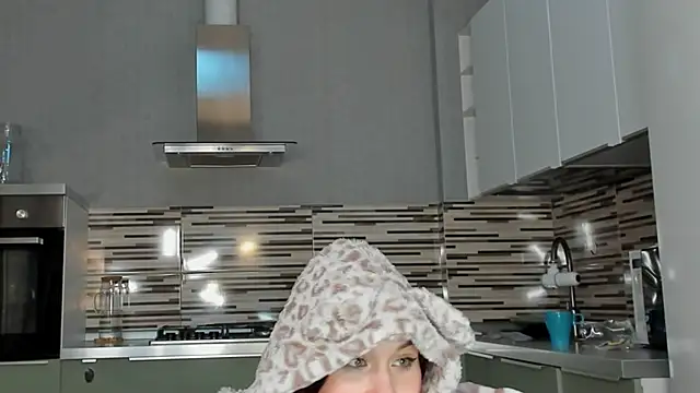 Snapshot of andrea_x_ chatting on March 2025 08:18:02 AM andrea x online show from March 2025 08:18:02 AM