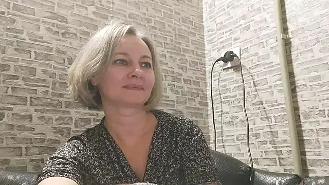 Snapshot of EdithManning chatting on December 2024 02:55:01 PM EdithManning online show from December 2024 02:55:01 PM