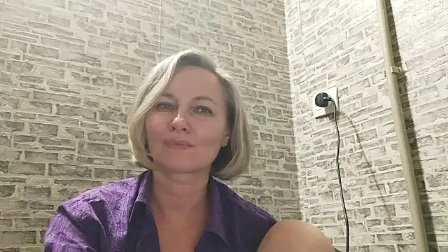 Snapshot of EdithManning chatting on December 2024 05:14:01 PM EdithManning online show from December 2024 05:14:01 PM