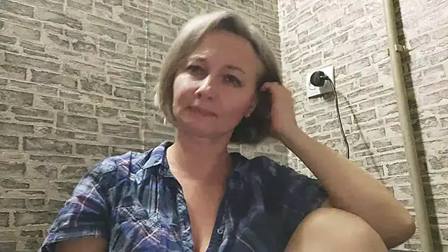 Snapshot of EdithManning chatting on January 2025 05:05:01 PM EdithManning online show from January 2025 05:05:01 PM