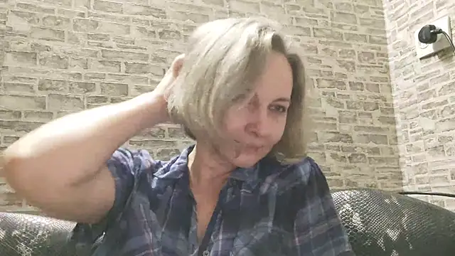 Snapshot of EdithManning chatting on January 2025 09:16:01 PM EdithManning online show from January 2025 09:16:01 PM